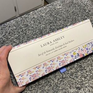 Laura, Ashley notecards envelopes